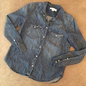 Chambray Pearl Snap Button-down